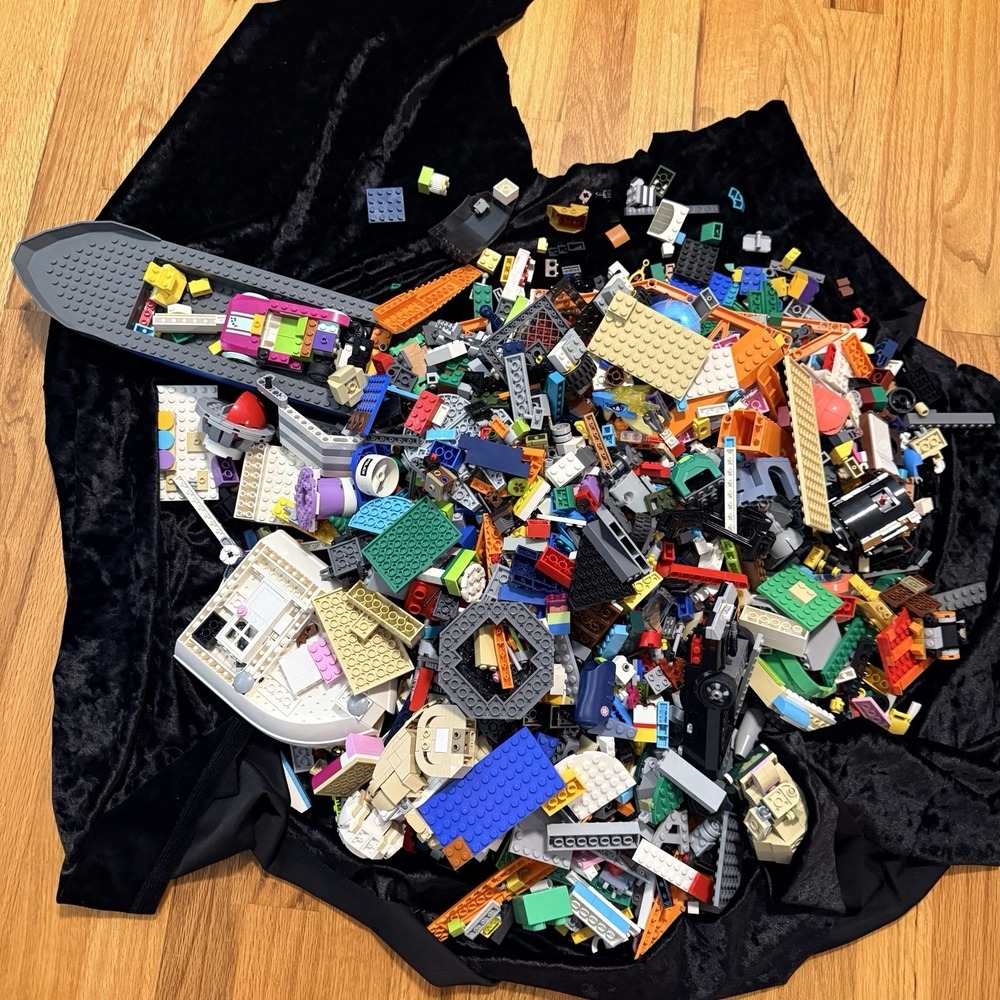 10 LB Genuine LEGO Bulk Lot Mixed Bricks Parts Technic Vehicles Specialty Pieces